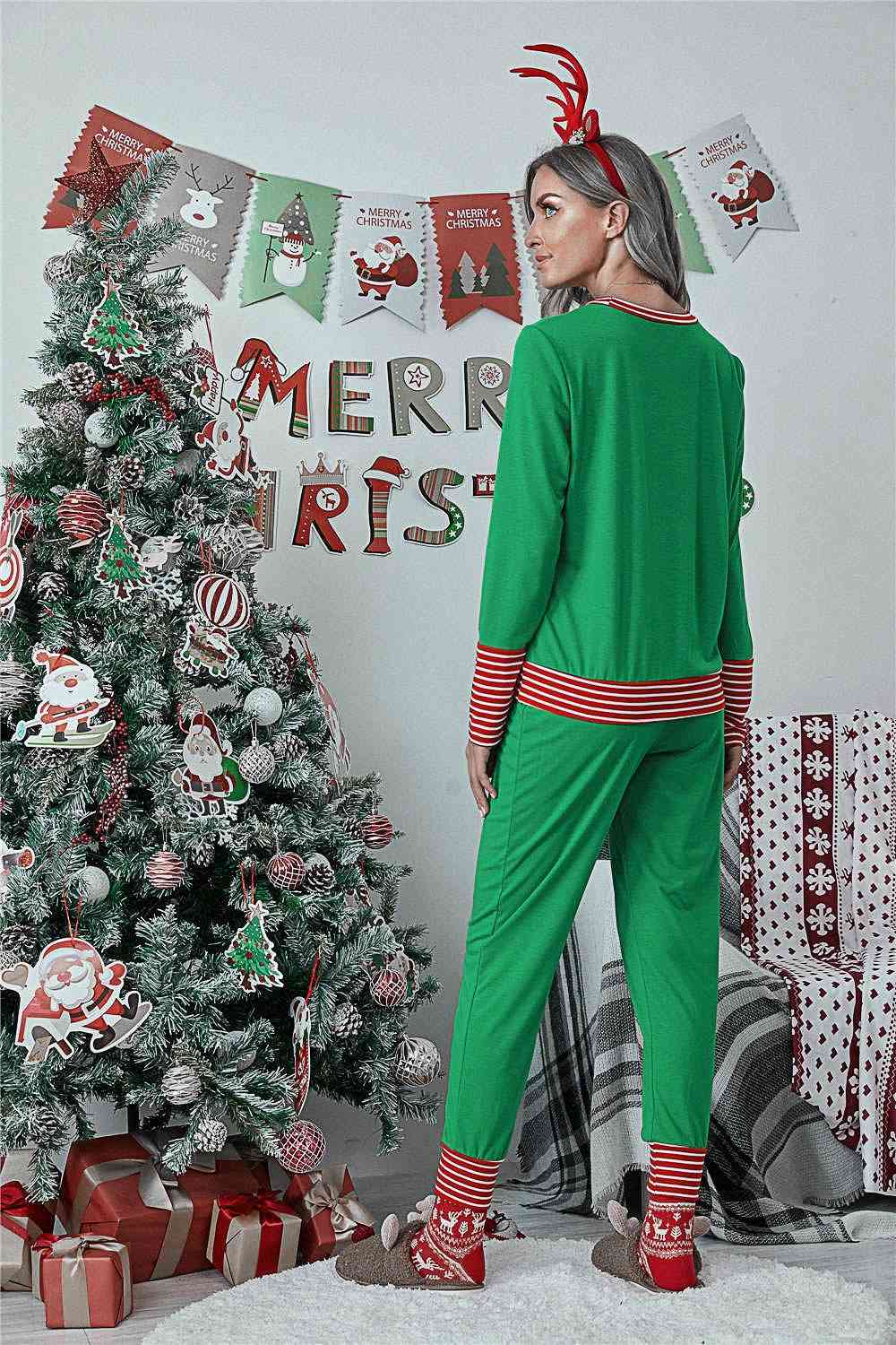 Full Size MERRY CHRISTMAS Graphic Top and Pants Lounge Set - Sufyaa
