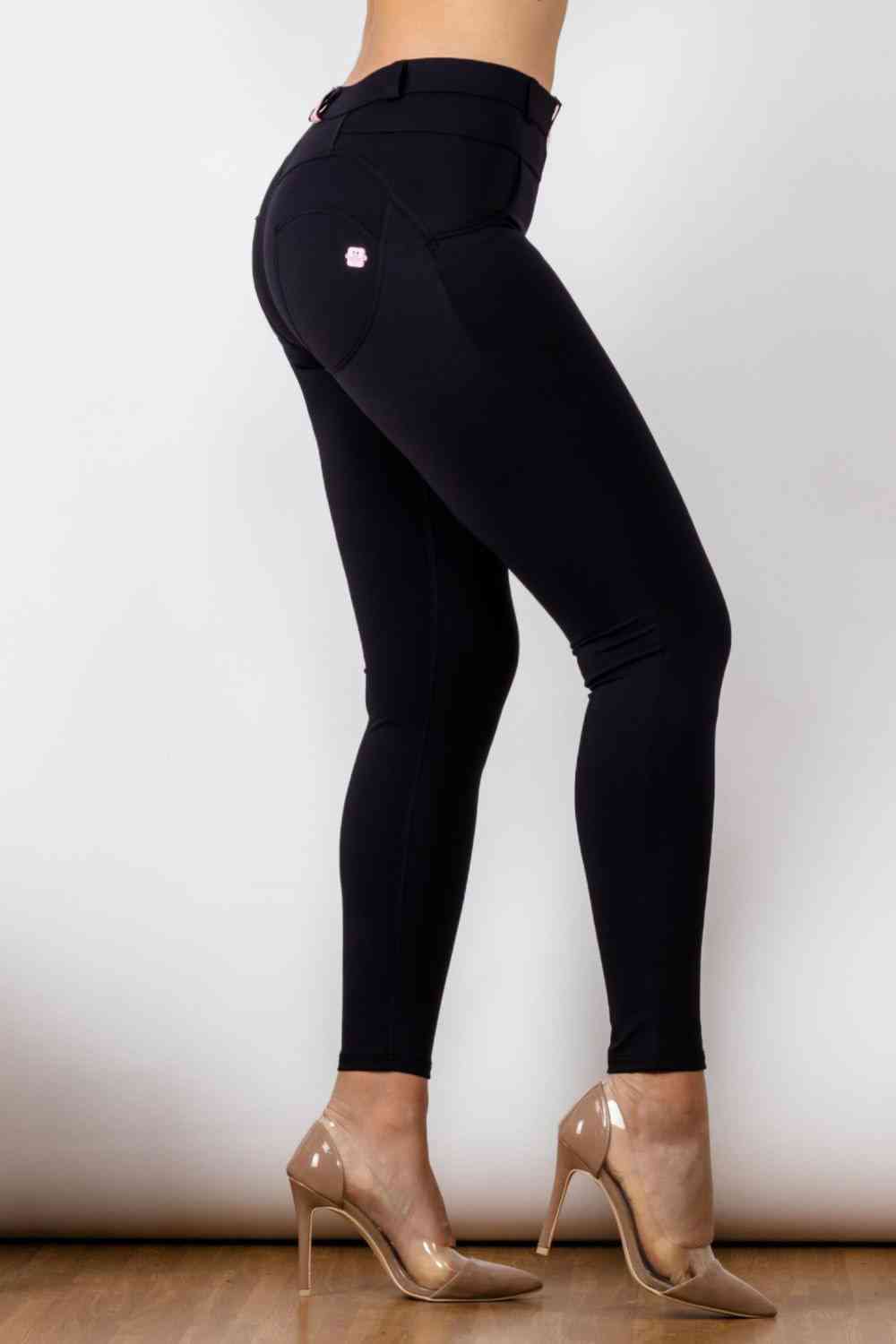 Full Size Contrast Detail Buttoned Leggings - Sufyaa